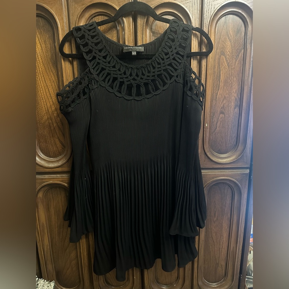 Frank Lyman Design Black Cold Shoulder Top